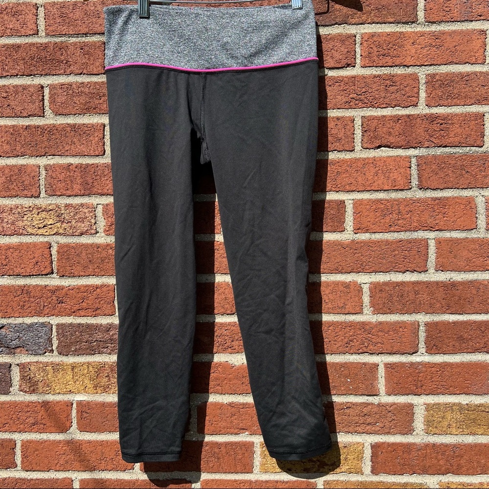 Victoria's Secret VSX Sport Made Sexy Yoga Cropped Leggings Black Size Small